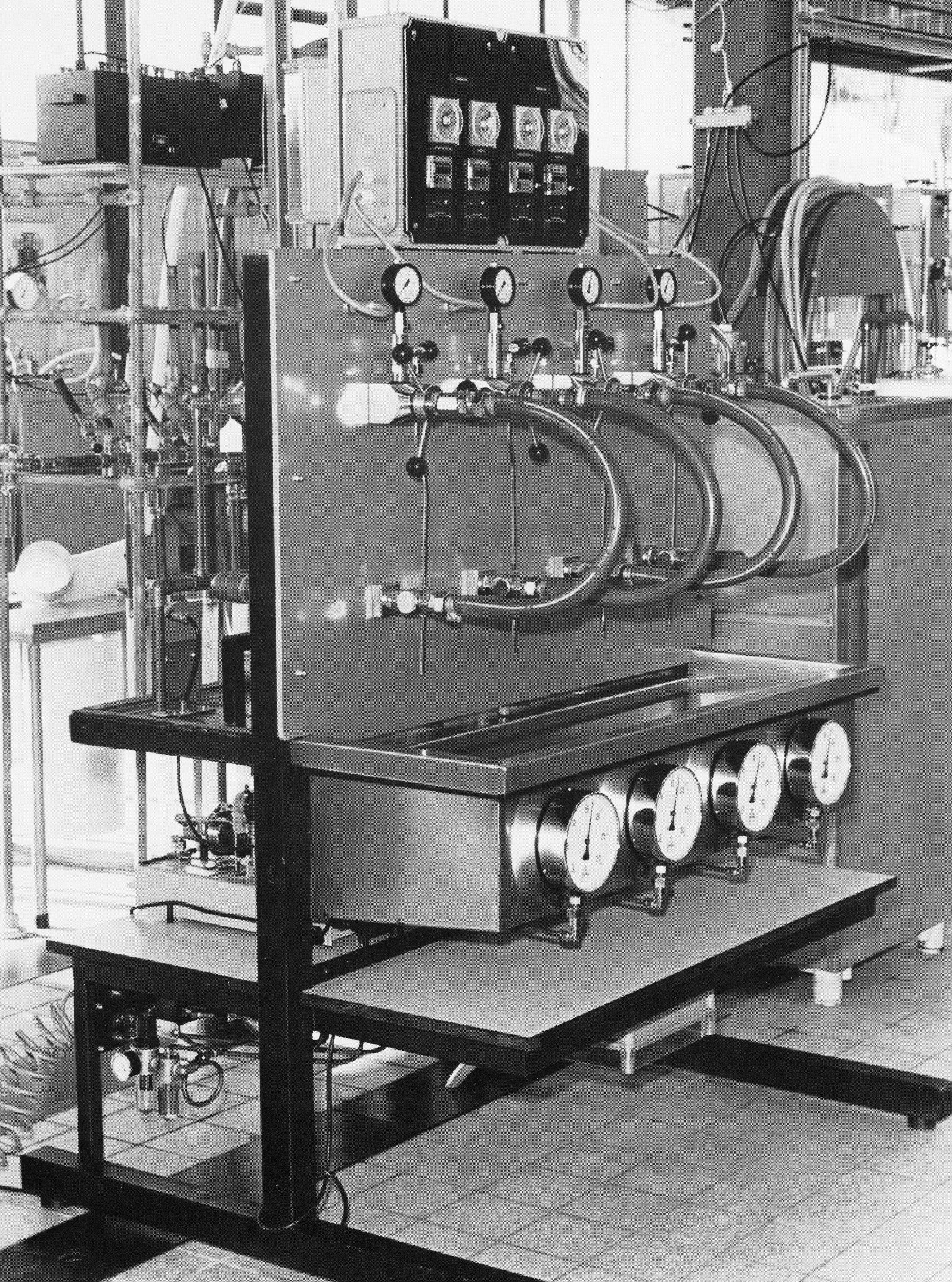 Life test device for non-return valves.jpg