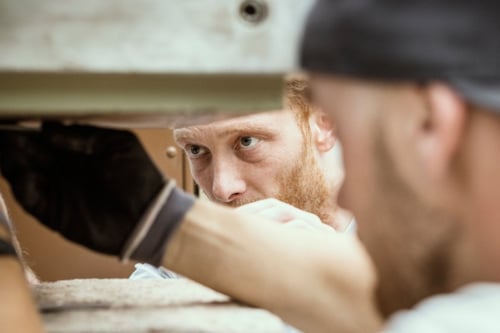 Kiwa eksperdid katsetamas