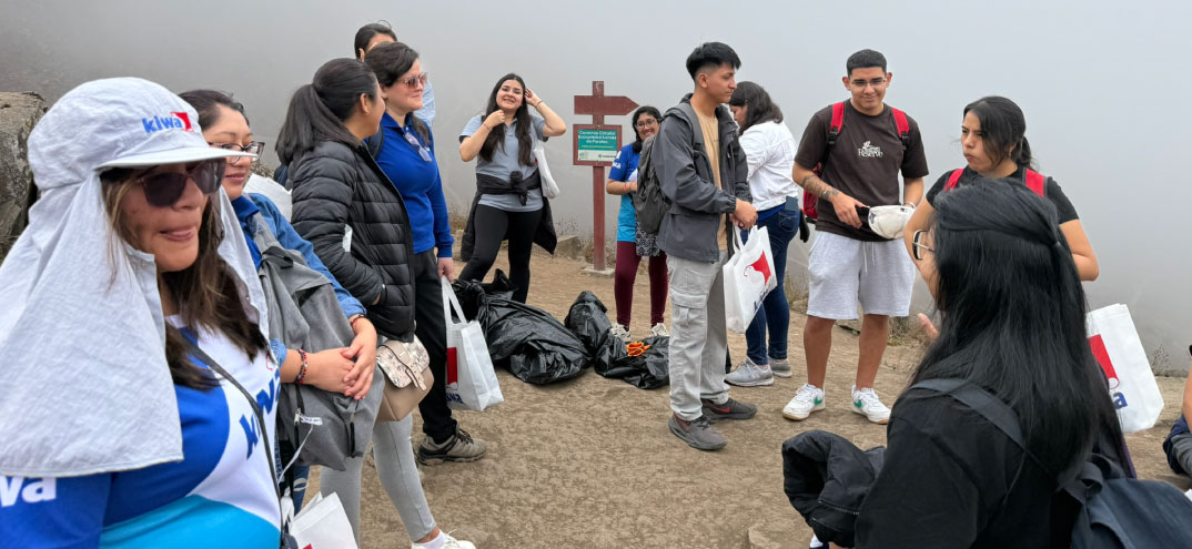 Equipo Kiwa Perú Lomas del paraiso