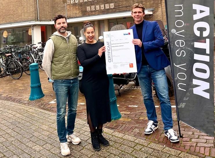 Sportcentrum Indoor Action neemt het FITcert® Level 3 certificaat in ontvangst