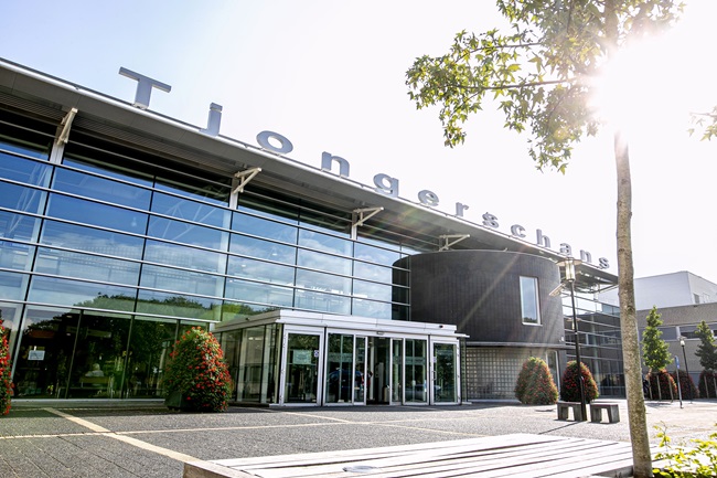 Voorterrein TSH 650.jpg