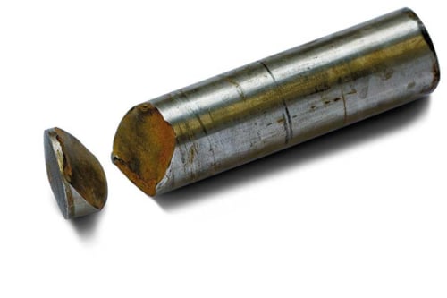 Metallbit avbruten vid förstörande provning.